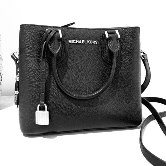 Michael kors black purse - Picture 1 of 1